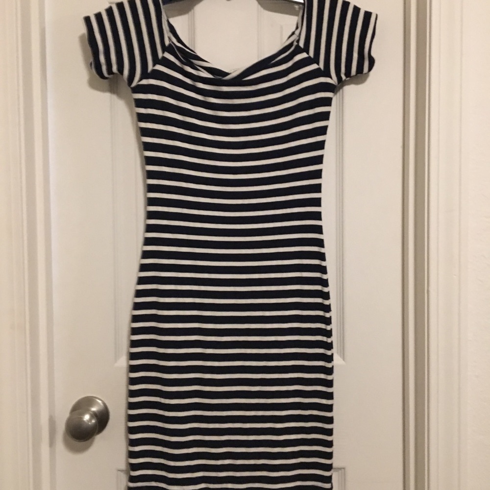 Fitted Monteau Los Angeles Dress